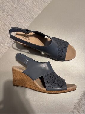 12W Clarks Lafley Joy Perforated Leather Wedge Sandals